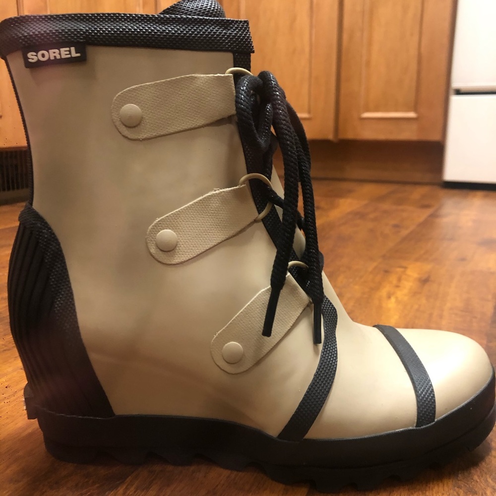 Sorel rain boot wedge